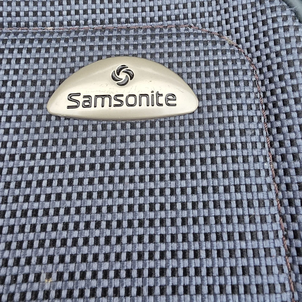 Samsonite Multi Compartment Black Laptop Messenger Bag Padded Shoulder Strap